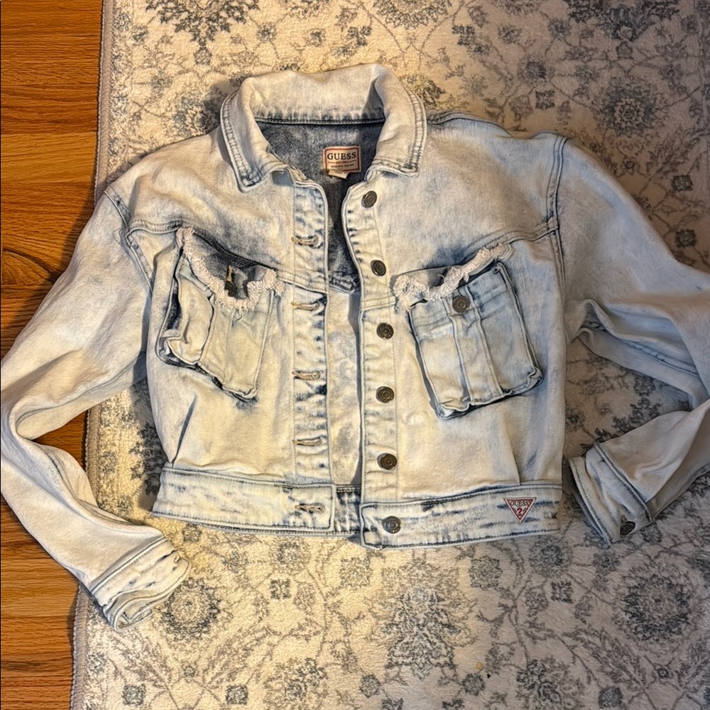 Guess Faded Blue Cropped Denim Jacket. Like new. Size XS